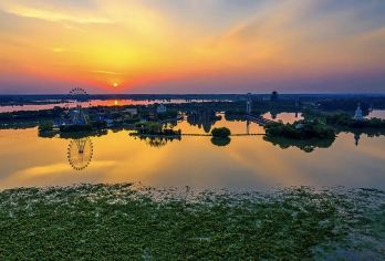 【旅小皖/私家团】阜阳八里河风景区一日游【[优选资源]本地社+本地司/导+本地用车，本地土著带你玩转阜阳精华景点。】