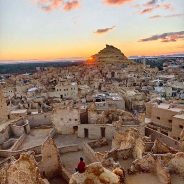 埃及锡瓦亡灵山+阿蒙神庙+艳后泉+盐湖【中文包车】