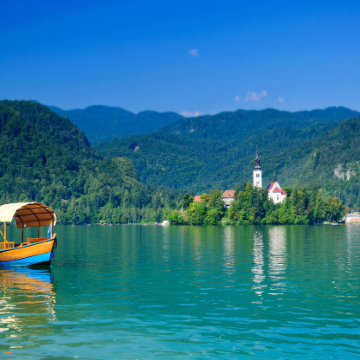 布莱德湖、波斯托伊纳洞穴和普利雅玛城堡一日游【不含门票】