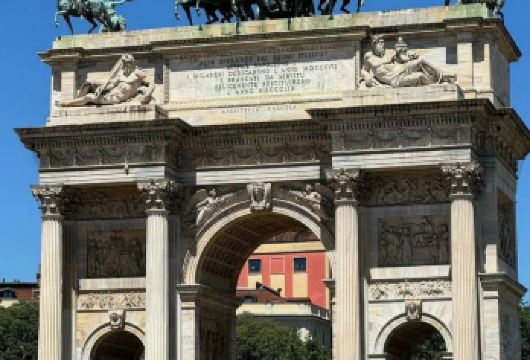 意大利米兰市区景点-圣玛丽亚感恩教堂《最后的晚餐》包车-精选【专属客服和本地中文司机，一家一团包车】