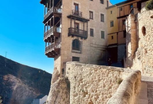 西班牙马德里往返昆卡 + 钦琼小镇-可包车-精选【专属客服和本地中文司机，一家一团包车】