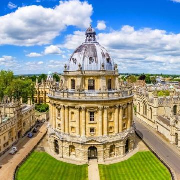英国剑桥大学+牛津大学一日游【中文团丨可选剑桥游船】