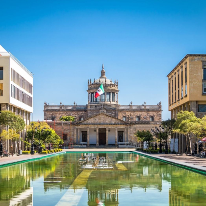 卡瓦尼亚斯济贫院+瓜达拉哈拉大教堂+哈利斯科州政府大厦一日游