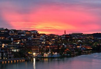 无锡+东坡书院+蜀山古南街+东坡阁+窑湖小镇包车一日游【中文包车｜市区酒店上门接送｜行程可调｜景点可定制】