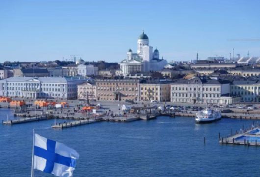 芬兰赫尔辛基市区精华打卡+波尔沃古镇一日游【中文私享包车】【尊享一对一高端行程定制，豪华包车专属礼遇，专业旅行顾问24小时恭候垂询。】