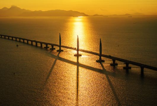 坐车上港珠澳大桥+珠海热门景点+圆明新园一日|私家团上门接送【私家旅行：一单一团，不拼客，享专属旅行；品质服务：5座/7座车上门接送，专职司机护航】