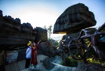 恩施梭布垭石林景区一日游【纯玩 自营车队 含30元景交】【[每日发团]自营车队，天天发班 ，安全舒适！】