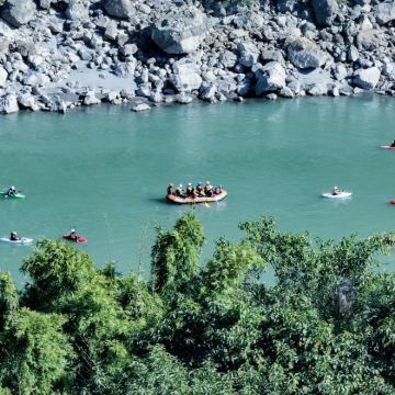 怒江漂流一日游【漂流+沙滩烤肉+咖啡+水果+野温泉+双虹桥】