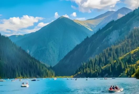 阿拉木图包车游｜恰仑峡谷+科尔赛湖群，穿越地球裂痕与天山之泪【地球裂痕奇观：徒步恰仑峡谷“城堡谷”，触摸2000万年风蚀岩层。】