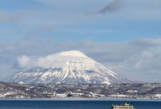 日本北海道登别地狱谷+支笏湖+洞爷湖+熊牧场【中文私家包车】【尊享一对一高端行程定制，豪华包车专属礼遇，专业旅行顾问24小时恭候垂询。】