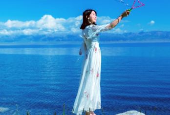 [初遇南疆]帕米尔高原+白沙湖+喀拉库勒湖一日游【套餐A：[大巴团]指定集合+含全价门票】