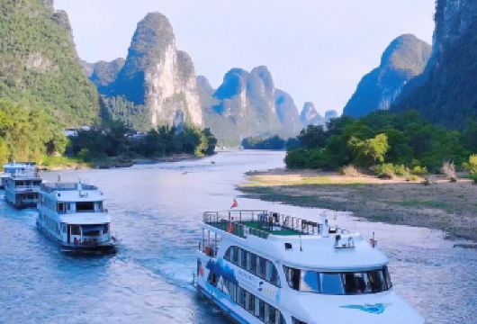 漓江游船/漓江竹筏+十里画廊+桂林千古情一日游【纯玩8人团】【[亮点一]桂林阳朔核心景区，轻松度假式游玩；多种玩法可自主，拒绝走马观花式的游玩！】