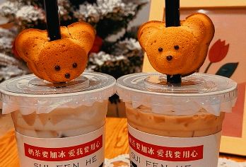 绥芬河国门+铁路记忆馆+大白楼一日游【6人小团+含国门门票】【[绥芬河]一城两国之绥芬河丨中俄边境的一座小城丨小卡小众边境口岸城市丨】