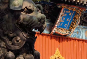 北京雍和宫一日游【『探秘皇家寺院·带您走进龙潜福地故事』】【[轻松出行]上下场次可供挑选，让出行更自由舒适。】
