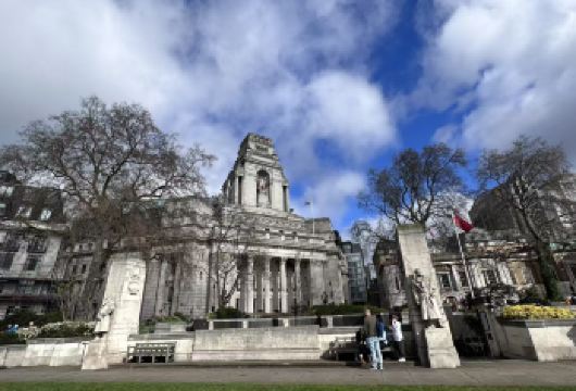 英国伦敦塔+大本钟+白金汉宫+威斯敏斯特教堂+温莎城堡一日游【轻松往返伦敦与温莎，避开多次转乘的繁琐，将宝贵时间集中于皇家城堡与市区精华景点游览】