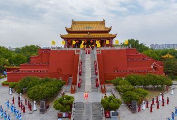 【小龙旅游】穿汉服 游龙亭 体验宋式点茶 逛清明上河园一日游【当日汉服体验 体验宋代四雅】