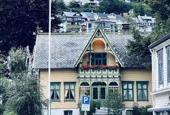 挪威卑尔根户外小镇voss+皮划艇+沃斯教堂+艾于兰峡湾【尊享一对一高端行程定制，多日豪华包车专属礼遇，专业旅行顾问24小时恭候垂询。】