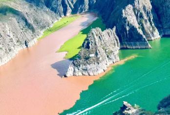 刘家峡大桥+炳灵寺石窟+黄洮交汇观景平台一日游 纯玩拼小团【纯玩小团出行，定点接送，畅玩各个景点，享受舒适的游玩体验，游览精华景点，看甘肃“小洱海”！】