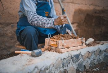 云水谣景区讲解＋非遗垒砖体验+钟兴楼登楼半日游（可接研学）【非遗匠人指导，深度解锁古法夯土工序】