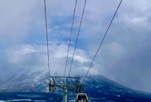 日本北海道富良野滑雪场接驳服务【中文司机/包车定制】【尊享一对一高端行程定制，豪华包车专属礼遇，专业旅行顾问24小时恭候垂询。】