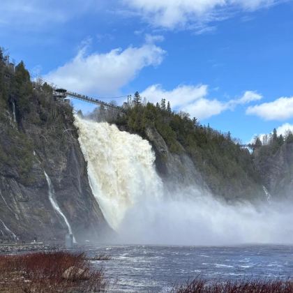 魁北克拼团深度游：老城+冰雪酒店+蒙特朗西瀑布~蒙特利尔往返