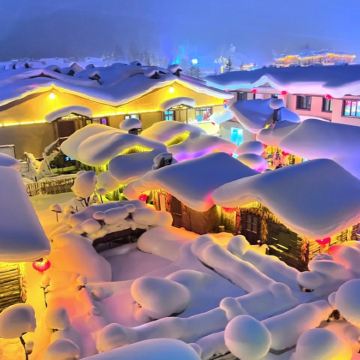 【亚布力接】大秃顶子+十里冰雪画廊+雪乡蘑菇屋/滑雪1日包车