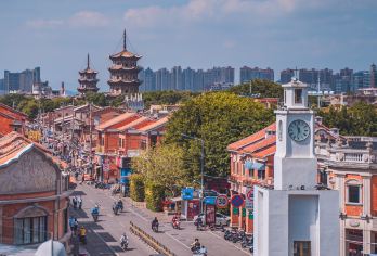 泉州一日游【独立成团+商务车+开元寺西街南少林洛阳桥蟳埔村】【本团为VIP高端私家团，不与他人拼团，独立成团，纯玩无购物。】