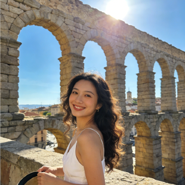 西班牙马德里往返-托莱多-塞哥维亚-双城经典景点-包车-精选