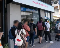 Insta360 Asakusa flagship store opens, draws long lines