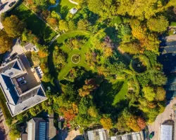 Free entry to the Queen's memorial garden in London