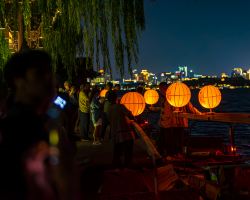 【中秋限定】西湖月亮船啟航！泛舟打卡三潭印月