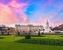 Buckingham Palace opens for summer only