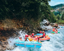 Direct summer shuttle from Hangzhou to Longjing Gorge Drifting opens