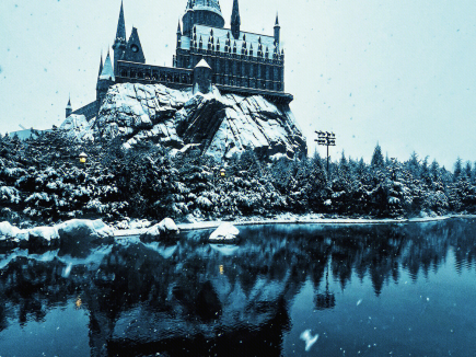 Hogwarts is a winter wonderland once again