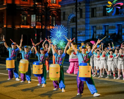 【首度登場】樂高樂園夜場光影匯演