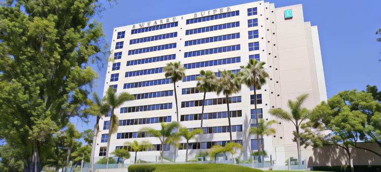 圣迭戈拉霍亚希尔顿安泊酒店(Embassy Suites by Hilton San Diego La Jolla)图片