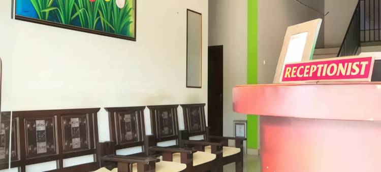 努安萨恩加维酒店(RedDoorz at Hotel Nuansa Ngawi)图片