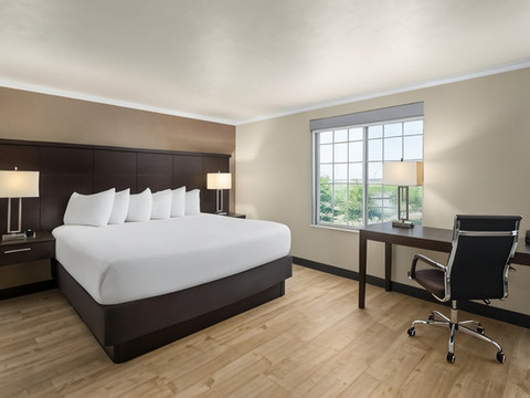 摩塞斯莱克温德姆华美达酒店