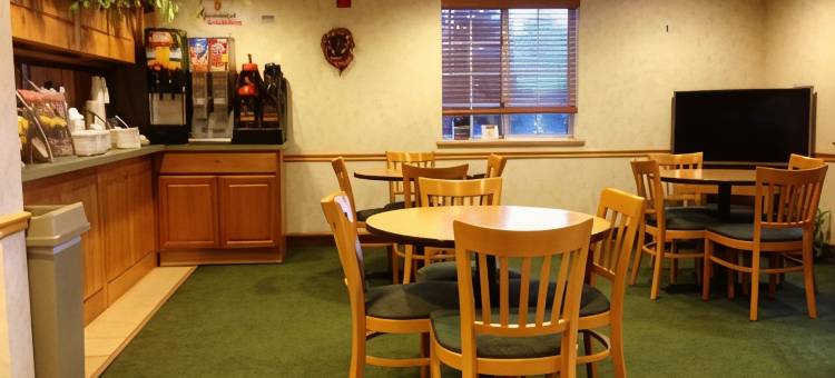 埃瓦温德姆速8酒店(Super 8 by Wyndham Ava)图片