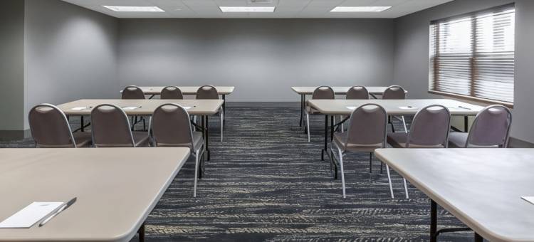 艾恩芒廷美吟温德姆酒店(AmericInn by Wyndham Iron Mountain)图片