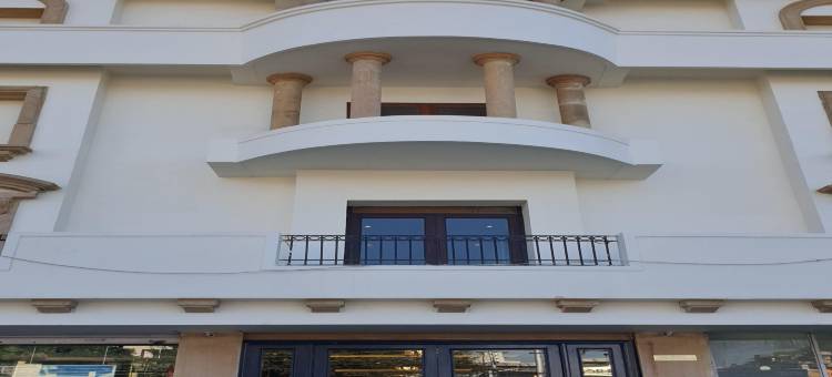 德拉敦萨诺瓦门廊酒店(Sarovar Portico Dehradun)图片