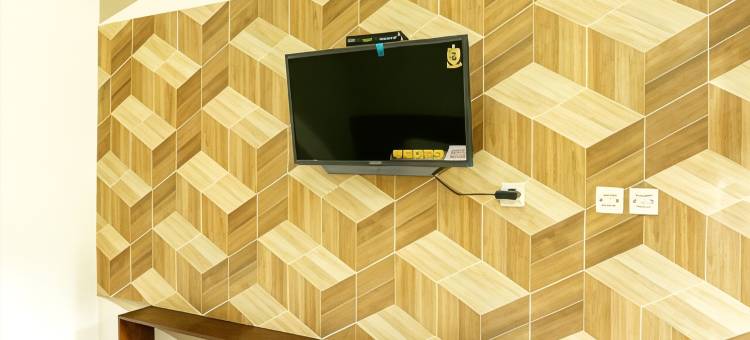 红多兹酒店-近本登范登博世(RedDoorz Near Benteng Van Den Bosch)图片