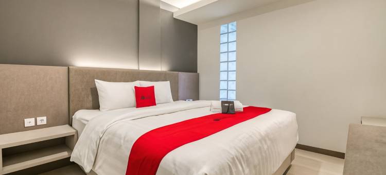 红多兹Plus酒店-近三宝垄警察学院3号(RedDoorz Plus Near Akademi Kepolisian Semarang 3)图片