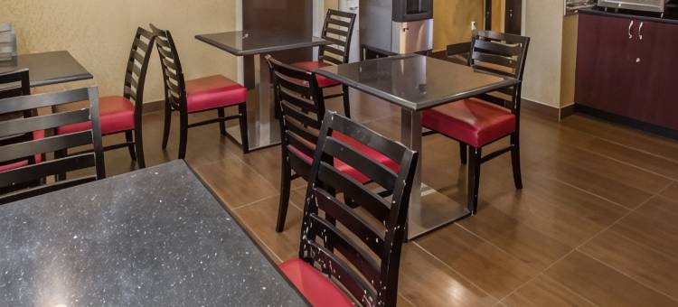 布朗克斯动物园罗德威旅馆(Rodeway Inn Bronx Zoo)图片