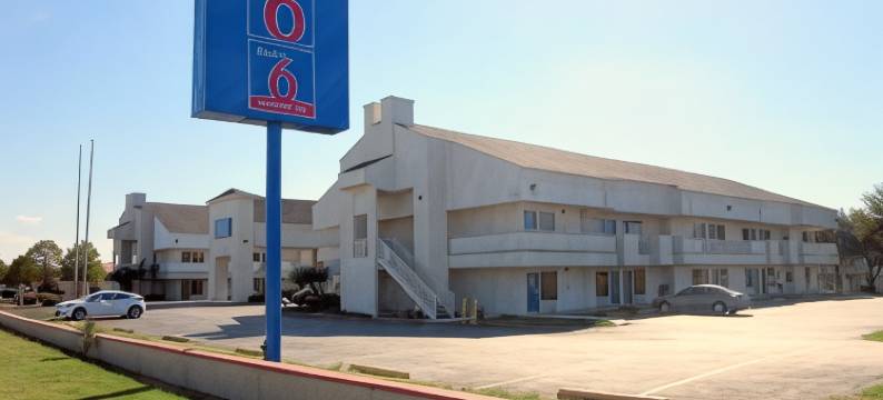 德克萨斯州欧文 6 号开放式公寓 - 欧文 DFW 机场东(Studio 6 Irving, TX - Irving DFW Airport East)图片