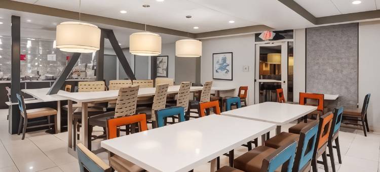 贝斯特韦斯特优质商务优质酒店(Best Western Plus Commerce Hotel)图片