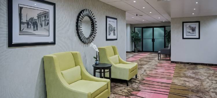 丽晶市中心品质酒店及套房(Quality Inn & Suites Regina Downtown)图片