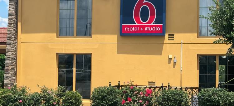 Studio 6 亨茨维尔，阿拉巴马大学大道(Studio 6 Huntsville, AL University Drive)图片