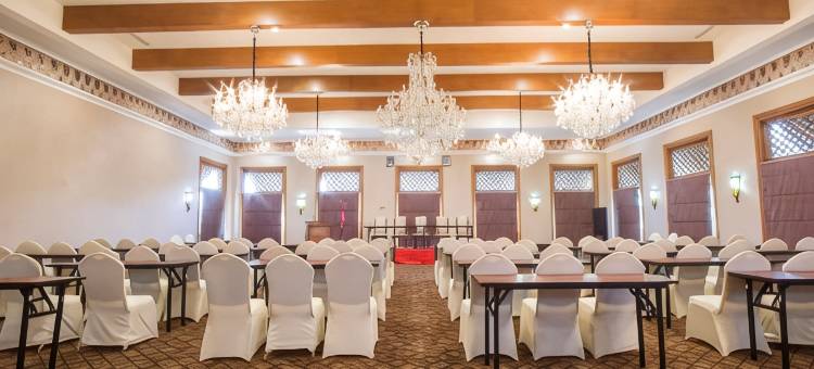 梭罗霍里森阿兹扎酒店(Aziza Syariah Hotel Solo by Horison)图片