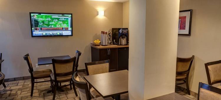 卡尔加里西北戴斯酒店(Days Inn by Wyndham Calgary Northwest)图片